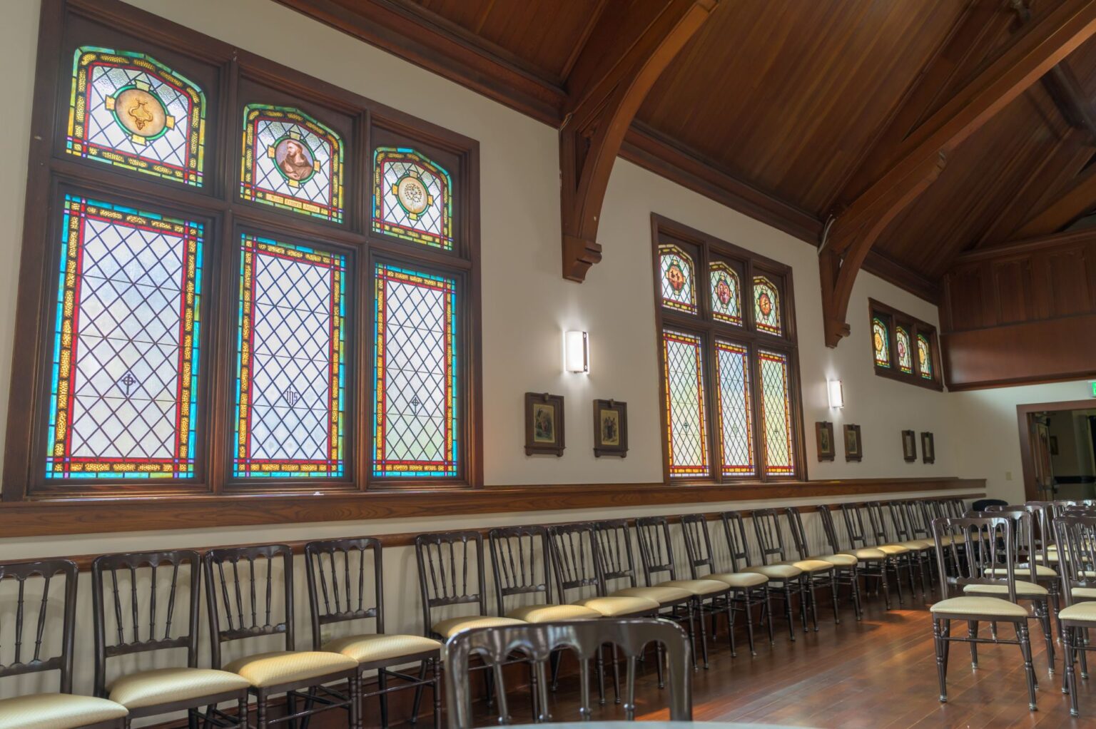 Interior wall and wood trim painted by Verhaalen Painting